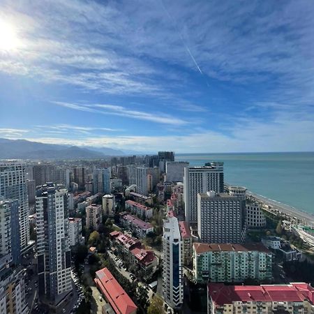 Orbi Сity Sunny Apartments High Floor Batumi Kültér fotó